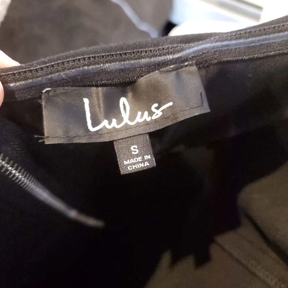 Lulu's black dress - Picture 3 of 3